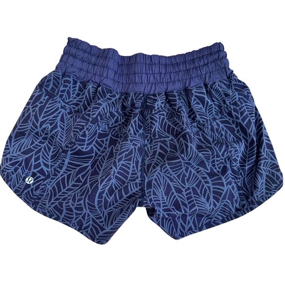 Lululemon Tracker Short II Pretty Palm Cadet Purple 4" Size 8 - Picture 2 of 3